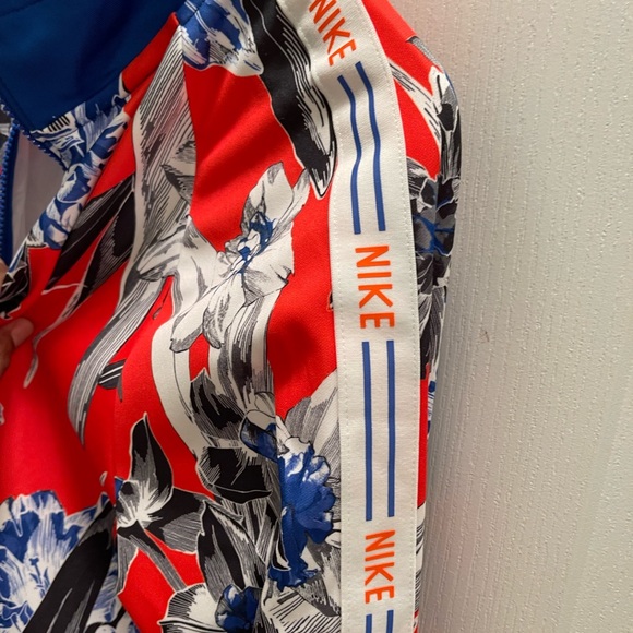 Nike Workout Jacket - Picture 4 of 4